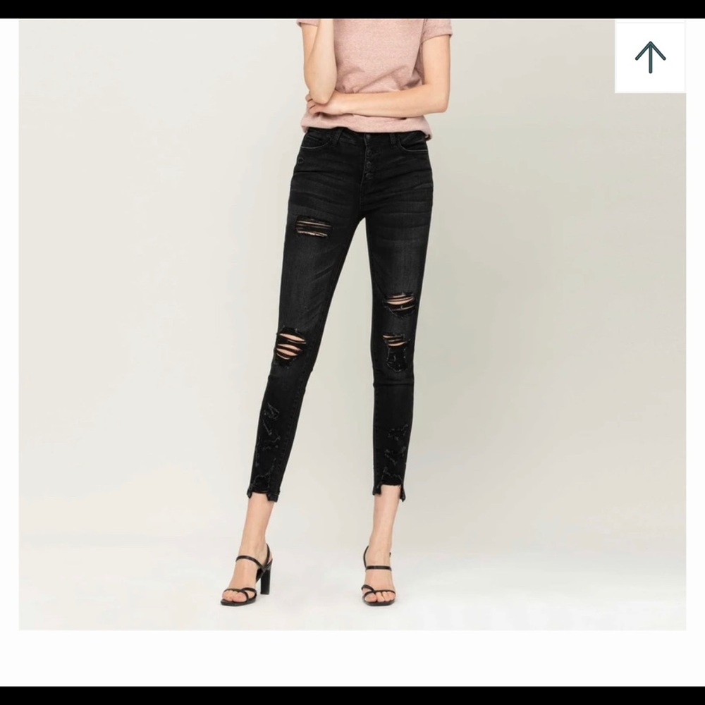 Vervet brand black skinny jeans with distressing size 32